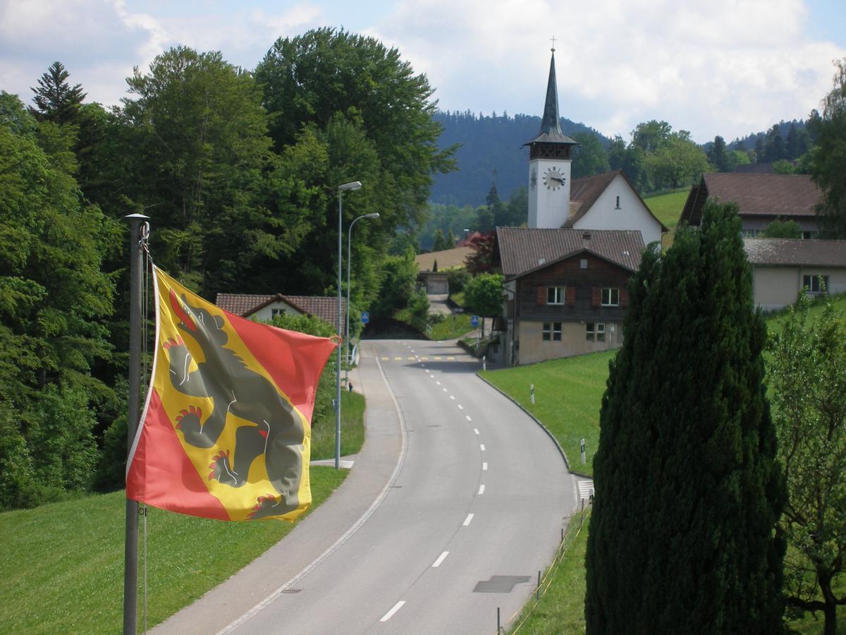 Gasthof Roessli Wyssachen Buitenkant foto